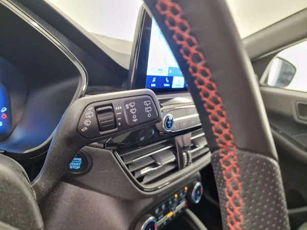Ford Kuga (2023) — foto 13 van 13