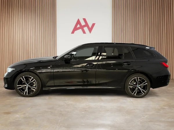 BMW 330 (2025) — foto 2 van 30
