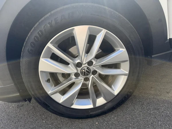 VOLKSWAGEN Taigo (2025) — foto 13 van 20