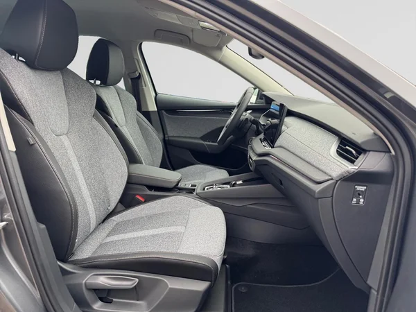 SKODA Octavia Combi (2025) — foto 15 van 21