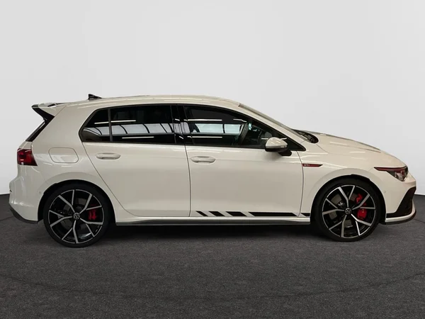 VOLKSWAGEN Golf VIII GTI (2021) — foto 20 van 23