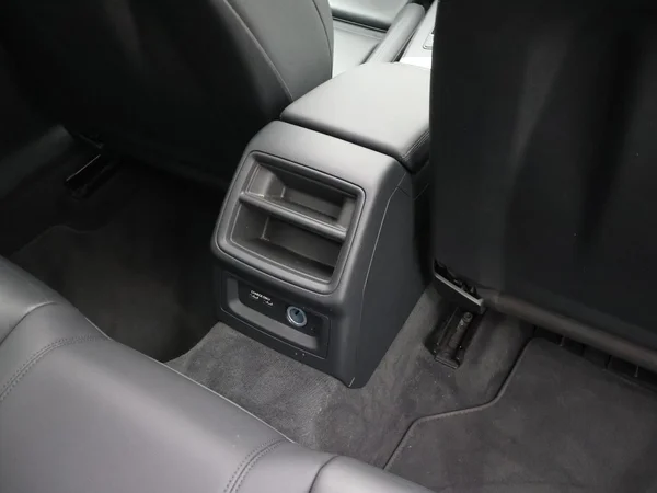 AUDI A4 Avant (2024) — foto 22 van 29
