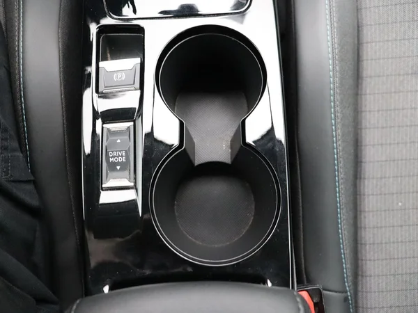 Peugeot 208 (2020) — foto 8 van 29