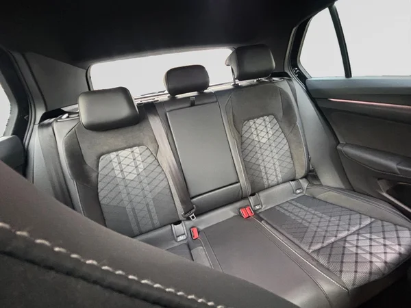VOLKSWAGEN Golf VIII (2026) — foto 10 van 11