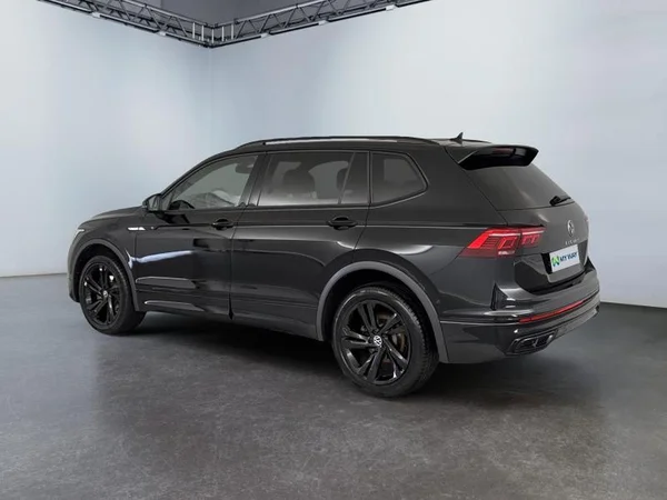 VOLKSWAGEN Tiguan Allspace (2023) — foto 40 van 42