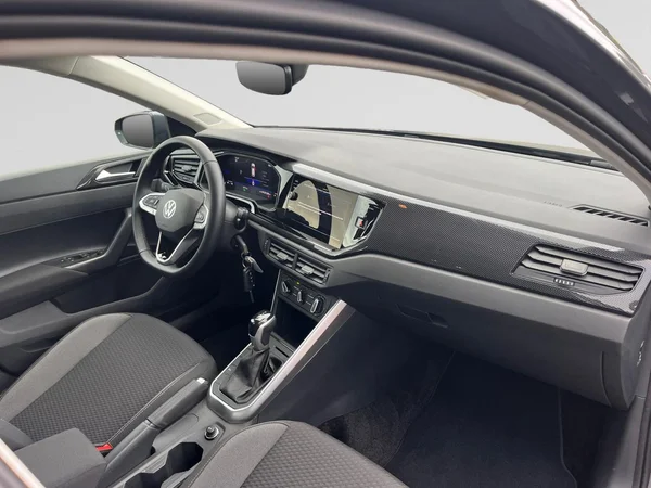 VOLKSWAGEN Polo (2024) — foto 17 van 18