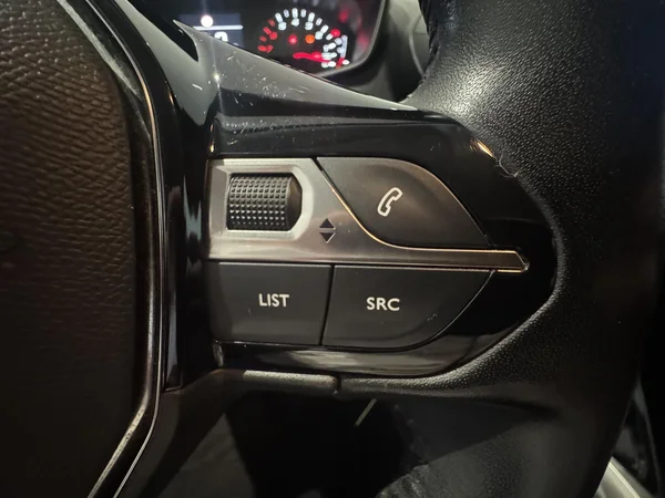 Peugeot 2008 (2021) — foto 10 van 27