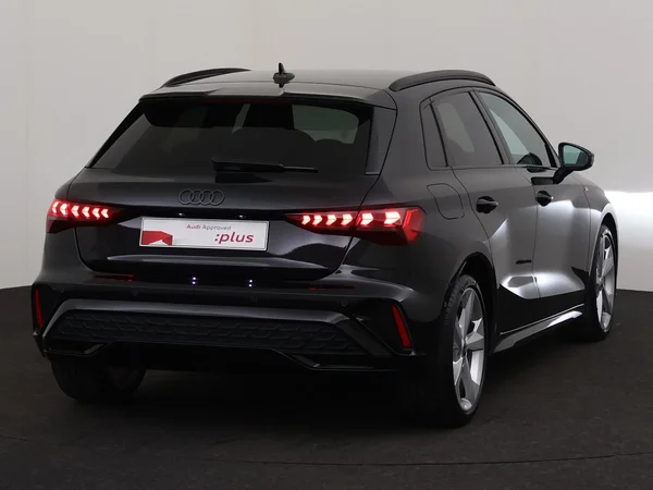 AUDI A3 Sportback (2025) — foto 9 van 18
