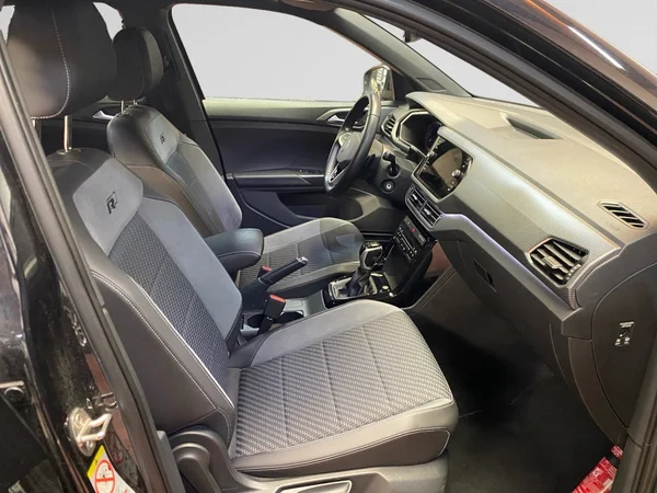VOLKSWAGEN T-Cross (2022) — foto 2 van 16
