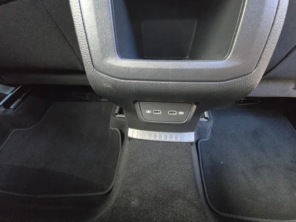 VOLKSWAGEN T-Cross (2024) — foto 13 van 24