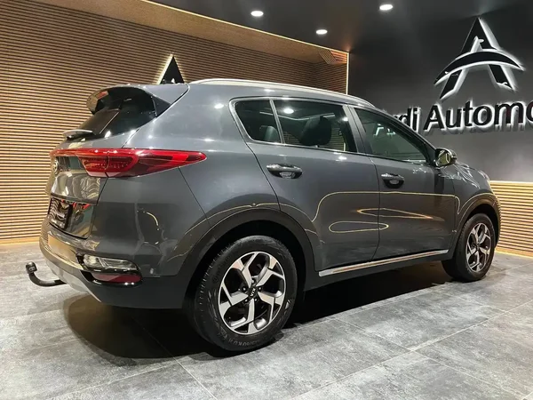 Kia Sportage (2021) — foto 13 van 22