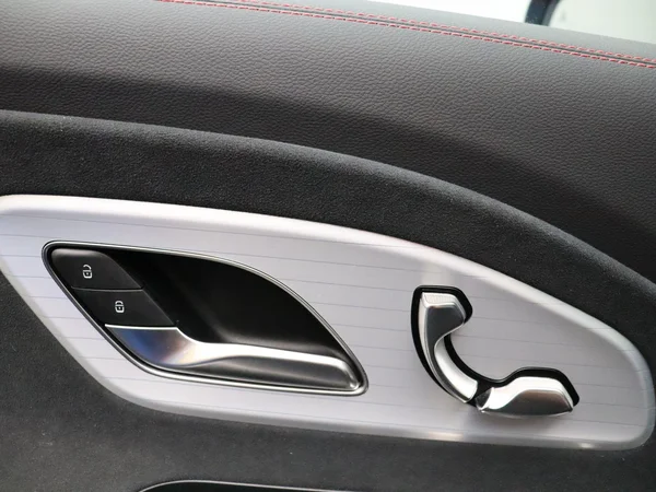 Mercedes-Benz CLA (2025) — foto 2 van 30