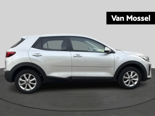 Kia Stonic (2018) — foto 12 van 16