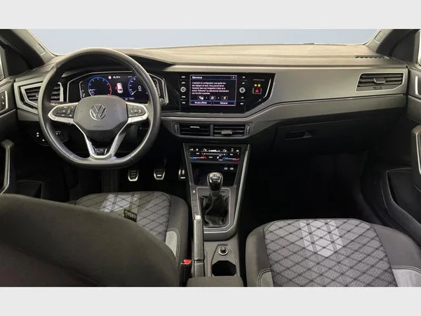 Volkswagen Taigo (2024) — foto 2 van 15