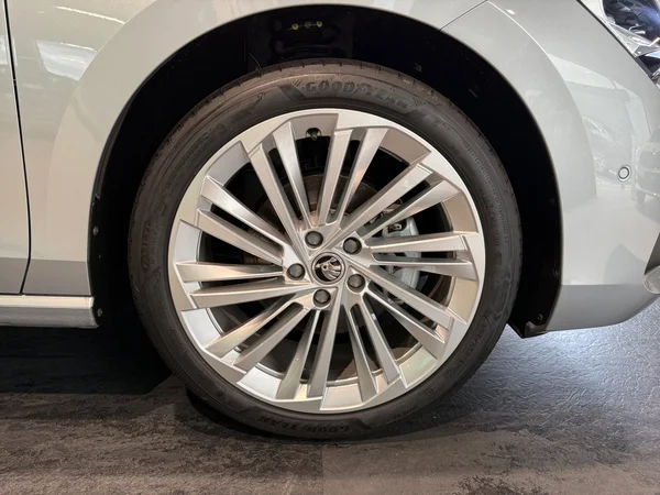 SKODA Superb Combi (2025) — foto 5 van 18