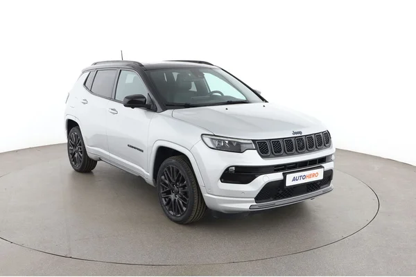Jeep Compass (2022) — foto 14 van 16