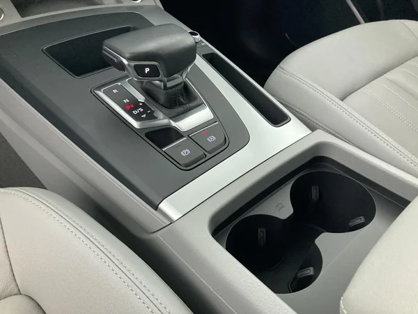 AUDI Q5 (2022) — foto 16 van 36