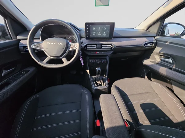 DACIA Sandero (2023) — foto 2 van 24