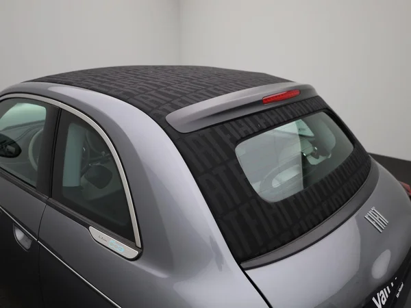 Fiat 500e (2023) — foto 11 van 39