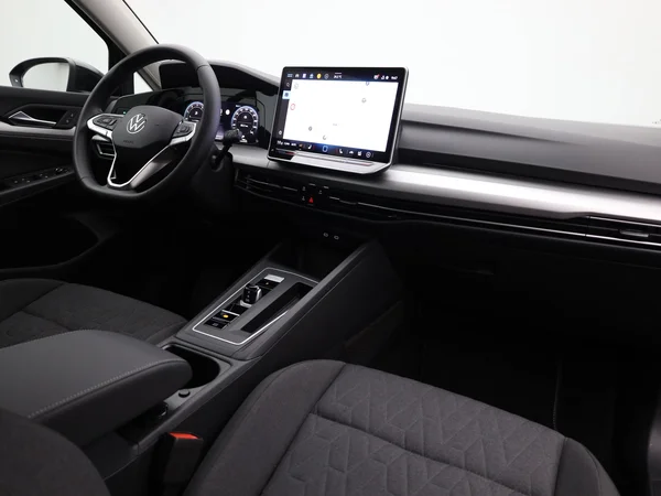 VOLKSWAGEN Golf VIII (2025) — foto 14 van 20