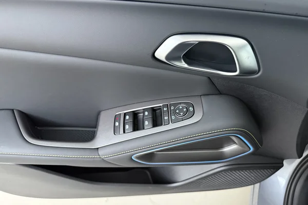 BYD Atto 2 PHEV — foto 8 van 16