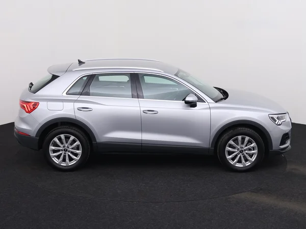 AUDI Q3 (2023) — foto 24 van 28