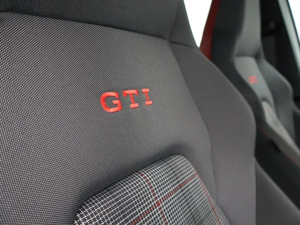 Volkswagen Golf (2024) — foto 2 van 25
