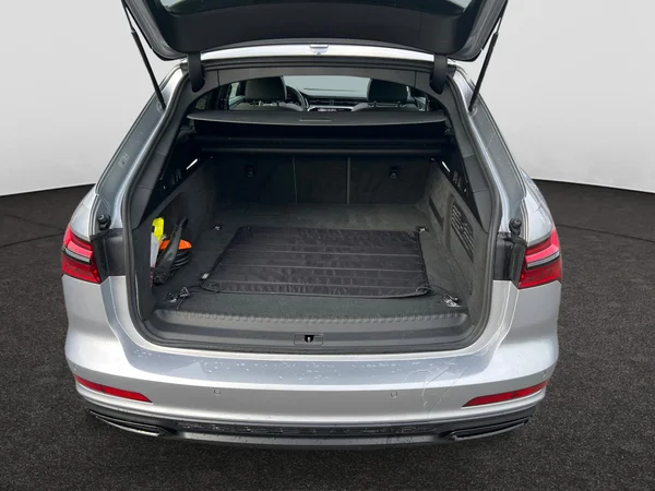 AUDI A6 Avant PHEV (2021) — foto 2 van 24