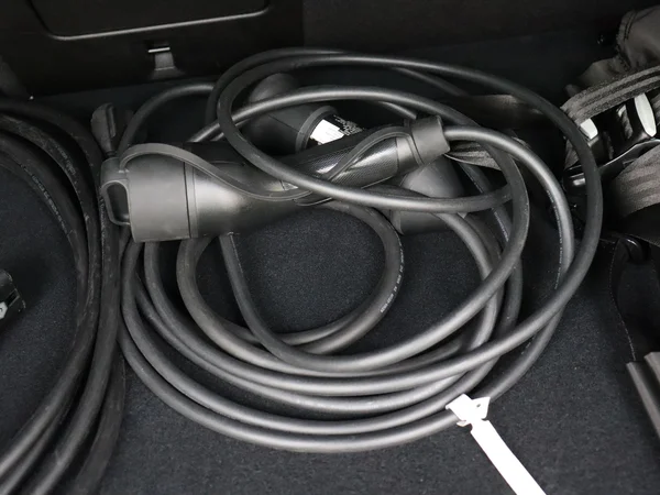 VOLVO V60 (2024) — foto 24 van 32
