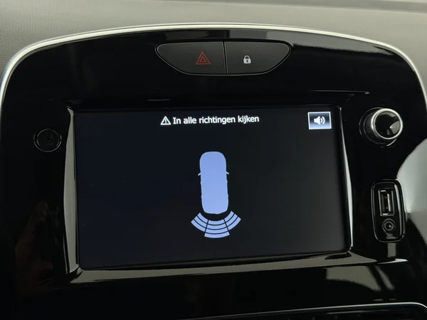 RENAULT Clio (2019) — foto 11 van 26