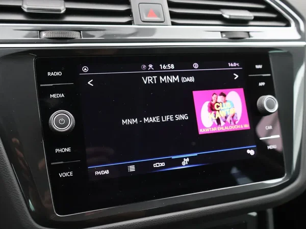 Volkswagen Tiguan (2024) — foto 8 van 28