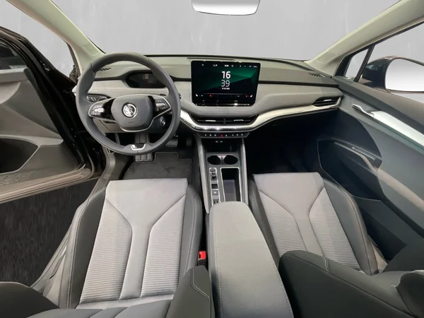 SKODA Enyaq (2025) — foto 17 van 25