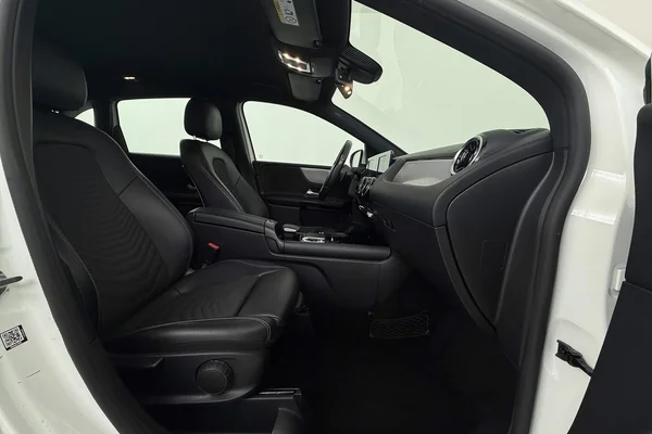 Mercedes-Benz B-Class (W247) (2019) — foto 17 van 43