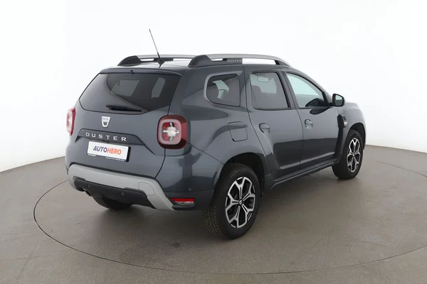 Dacia Duster (2018) — foto 12 van 16
