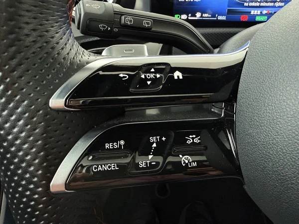MERCEDES CLA 250 (2023) — foto 9 van 34