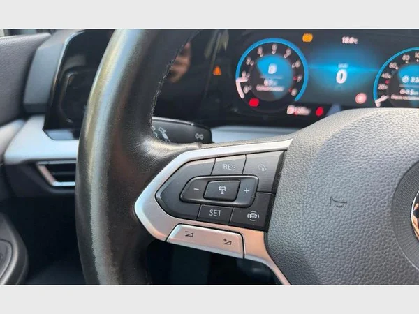 Volkswagen Golf VIII (2020) — foto 15 van 27