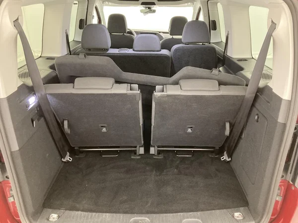 VOLKSWAGEN Caddy Maxi (2023) — foto 27 van 36