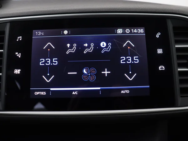 PEUGEOT 308 (2021) — foto 17 van 27