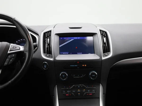Ford S-Max (2022) — foto 41 van 41