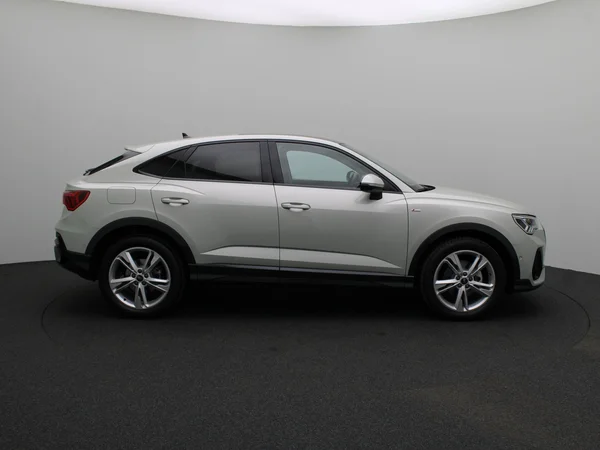 AUDI Q3 Sportback (2025) — foto 7 van 26