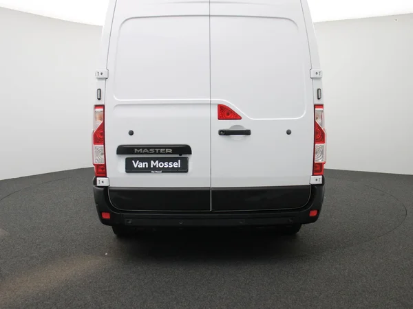 Renault Master (2023) — foto 36 van 40