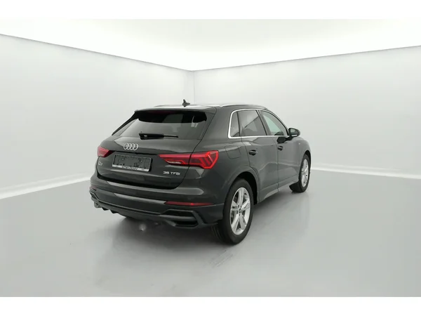 AUDI Q3 (2022) — foto 18 van 28