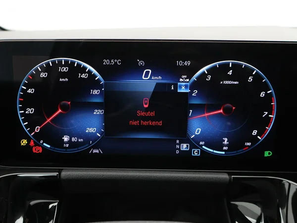 Mercedes-Benz GLA (2022) — foto 11 van 29