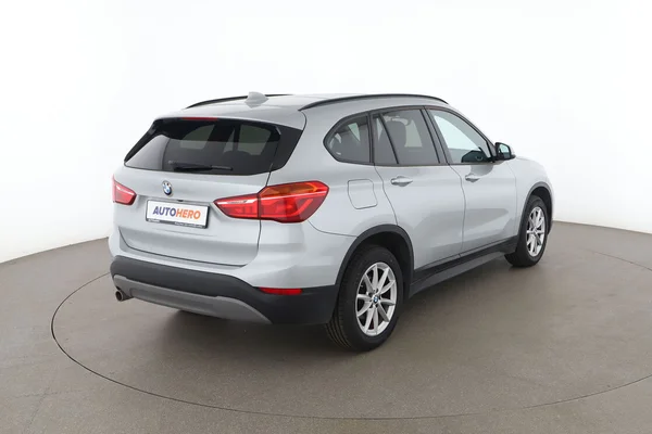 BMW X1 (2019) — foto 12 van 16