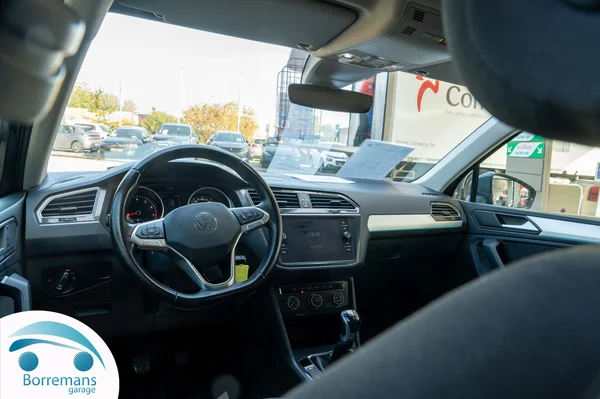 Volkswagen Tiguan (2021) — foto 26 van 39