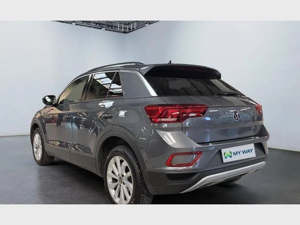 Volkswagen T-Roc (2024) — foto 25 van 28