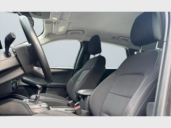 Ford Kuga (2022) — foto 2 van 26