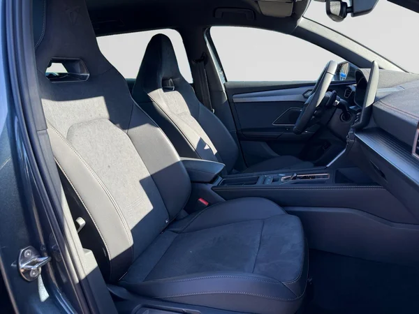 CUPRA Leon ST e-Hybrid (PHEV) (2025) — foto 14 van 19