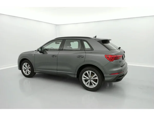 AUDI Q3 (2022) — foto 8 van 36