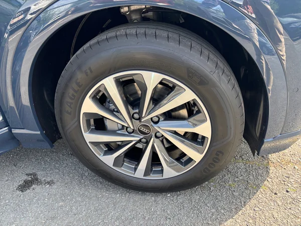 AUDI Q6 e-tron (2025) — foto 13 van 24